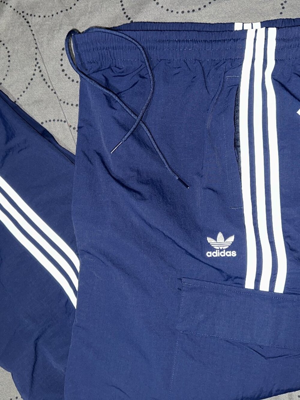 ADIDAS CARGO NIGHT INDIGO & WHITE SWEATPANTS SIZE 2XL MEN NWT $80.00